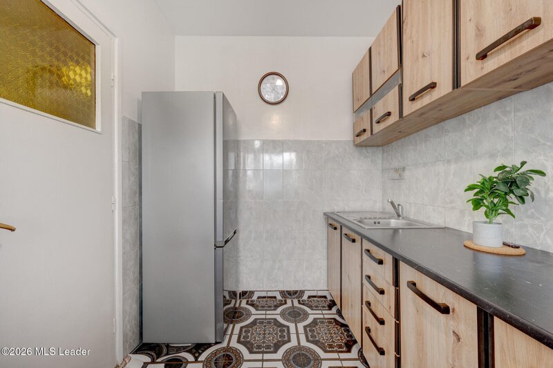 Piata Chibrit, Ion Mihalache, apartament 2 camere, vedere libera.