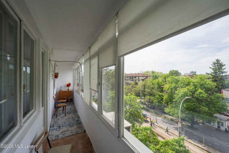 Piata Chibrit, Ion Mihalache, apartament 2 camere, vedere libera.